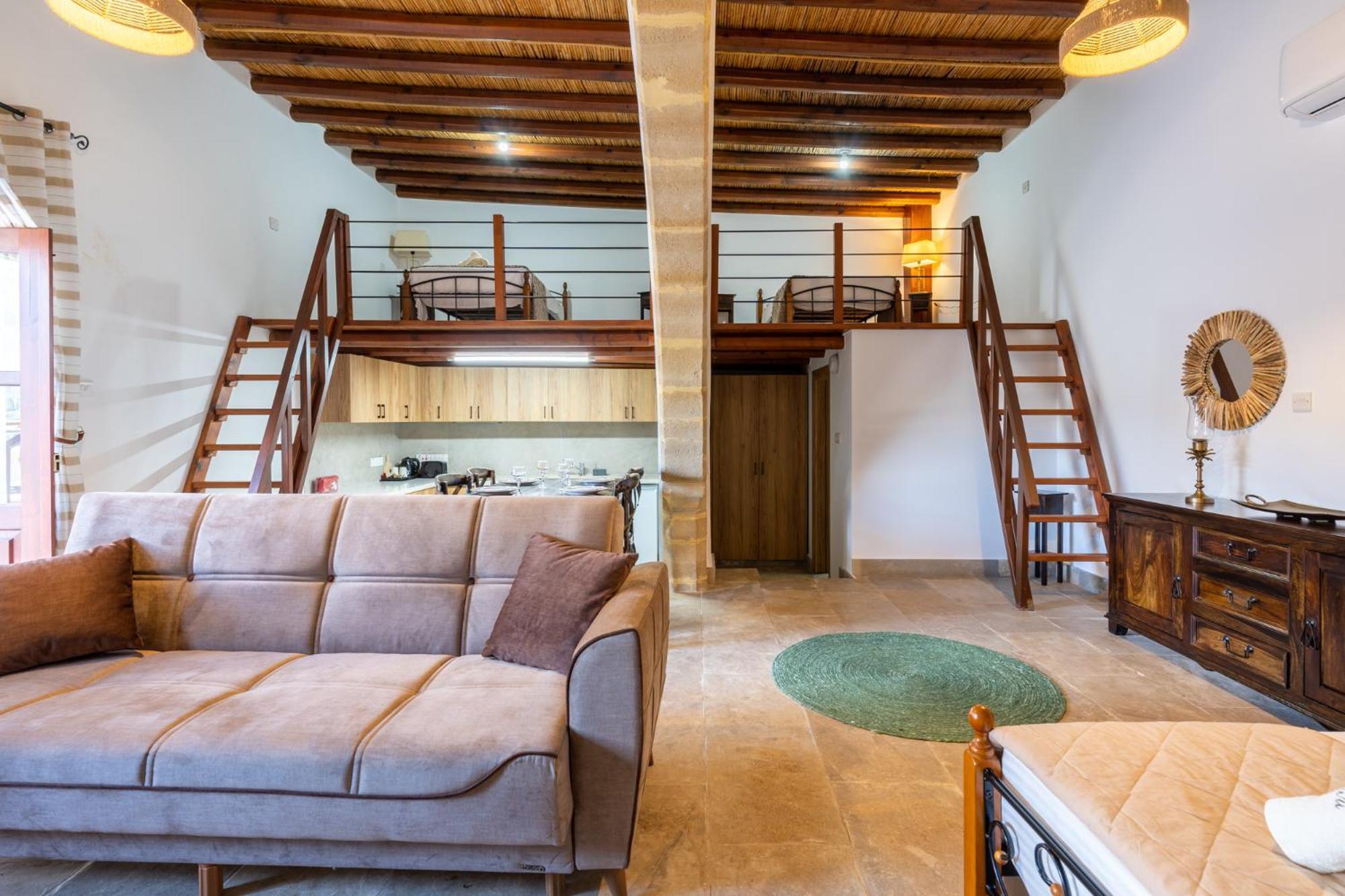 Stone Court Boutique Studios Милиу Экстерьер фото